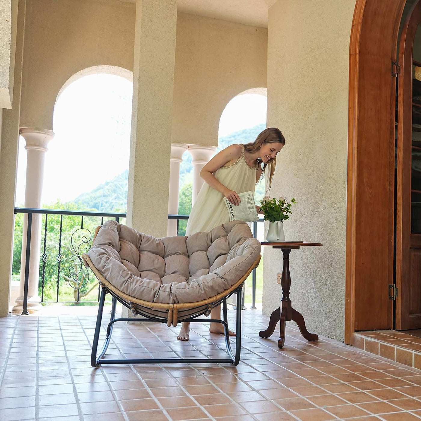 SWITTE SWITTE Outdoor Rocking Chair, Patio Egg Rocking Chair, Indoor Papasan Chair, Rattan Wicker Lounge Chair, Modern Royal Chair for Bedroom, Living Room, Porch, Garden, Lawn-Beige